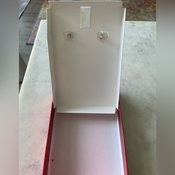 NWT- Snowmen jeweled fashion statement earrings. Perfect for winter & Holidays - Picture 5 of 6